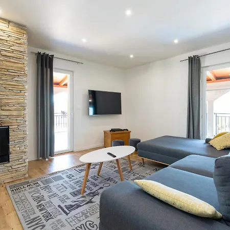 Lovely In With Wifi Holiday home