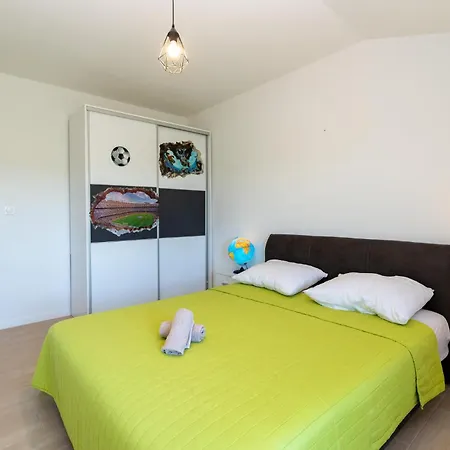 Holiday home Lovely In With Wifi Benkovac