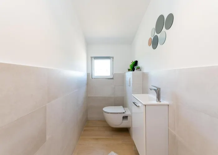 Lovely In With Wifi Casa vacanze Benkovac
